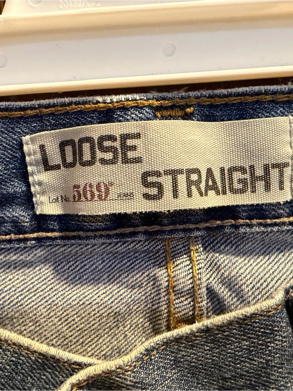 Levi’s 569 Men's relaxed fit Jeans in Light Blue Denim 36x34